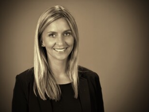 portraet-frau-portrait-fotoshooting-fotograf-foto-walter-luger portraet-frau-portrait-fotoshooting-fotograf-foto-walter-luger