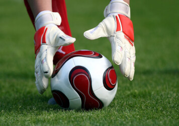 foto-luger-fussball-rasen-tormann foto-luger-fussball-rasen-tormann